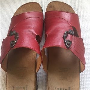Think MIZZII 3441 Red Leather Sandals Size 42